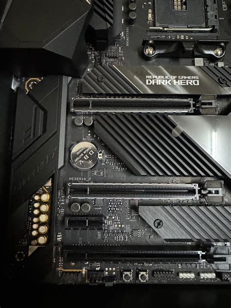 ASUS ROG CROSSHAIR VIII DARK HERO ของใหม่ ครบกล่อง - Overclockzone.com ...