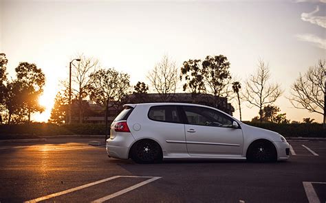 Pictures Volkswagen golf MK5 GTI stance parked White Cars