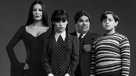 Meet the New Addams Family From Tim Burton's 'Wednesday' - negishishika