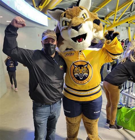 Photos: Chaz at Quinnipiac Hockey vs Union | 99.1 PLR