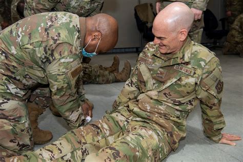 DVIDS - Images - 514th Commander Trains Casualty Care [Image 3 of 3]