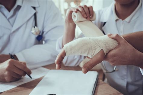 Wrist Arthroscopy: What Exactly Does Wrist Fracture Surgery Entail ...