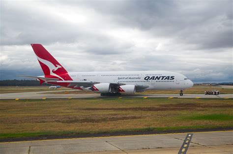 QF A380 flight to London makes emergency landing in Baku - AeroTime