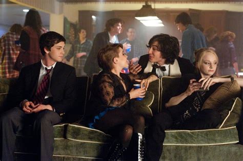 Mostly Movies: The Perks of Being a Wallflower Movie Review