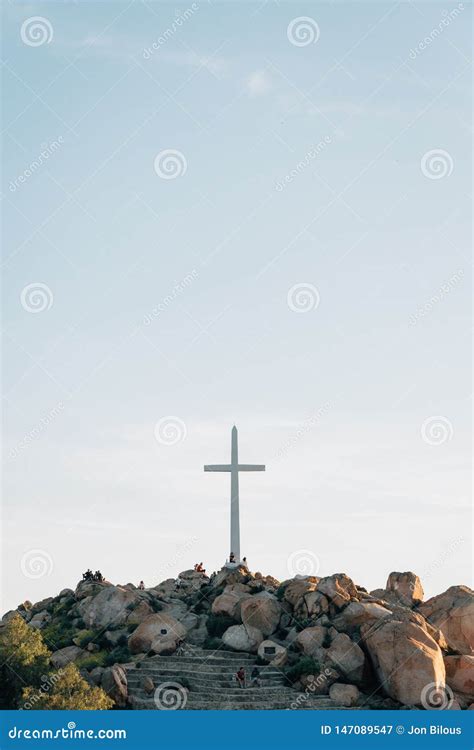 Cross on Mount Rubidoux in Riverside, California Stock Image - Image of riverside, overlook ...