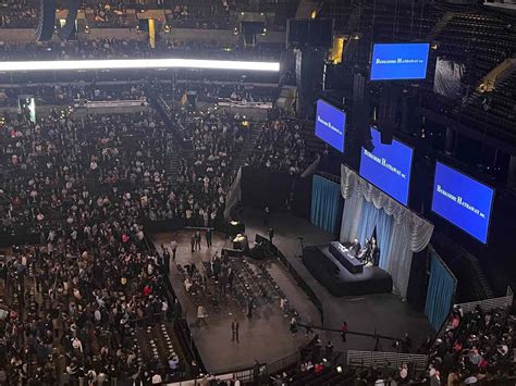 Inside the Berkshire Hathaway Annual Meeting