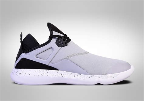 NIKE AIR JORDAN FLY '89 WOLF GREY pour €82,50 | Basketzone.net