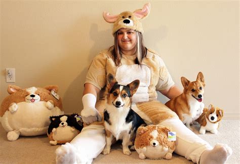 Best Corgi Costume Entourage Ever! Corgi Costume, Corgis, Entourage ...