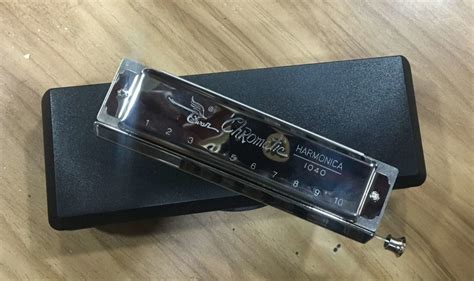 Swan Harmonica Chromatic 1040 – Baadok