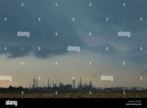 Oil refinery off of Singapore coast Stock Photo - Alamy