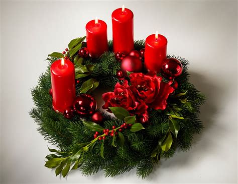 Alles in rot - so edel sieht unser Klassiker aus! | Deko weihnachten adventskranz, Adventskranz ...