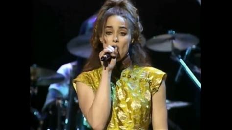 Chic - LIVE I Want Your Love - At The Budokan 1996 - YouTube