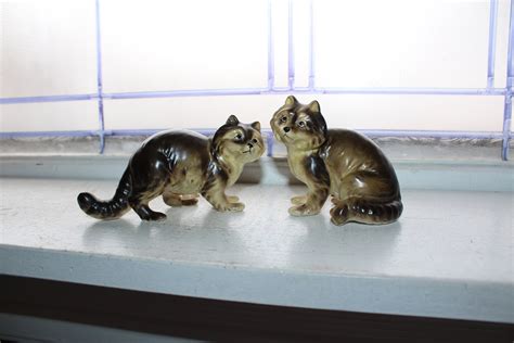 Vintage Salt and Pepper Shakers Cats Kittens Enesco