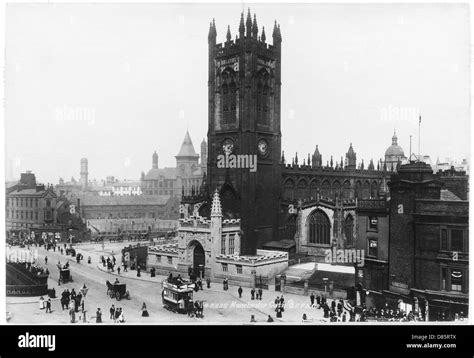 Manchester cathedral historical Black and White Stock Photos & Images - Alamy