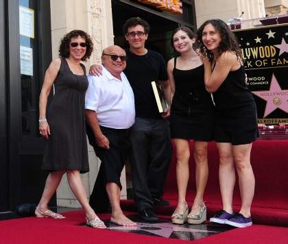 Danny Devito Daughter Height