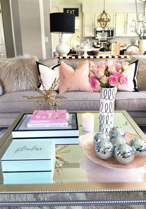 Decorate with Style: 16 Chic Coffee Table Decor Ideas