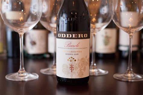 2006 Oddero Barolo Vignarionda: Worth the Wait – Opening a Bottle