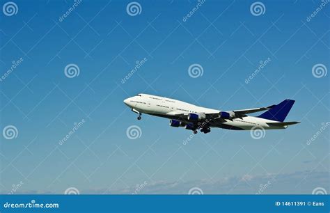 Jumbo jet stock image. Image of boeing, clear, airborne - 14611391