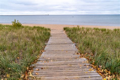 Marquette beaches reopen following inclement weather closure | WJMN - UPMatters.com