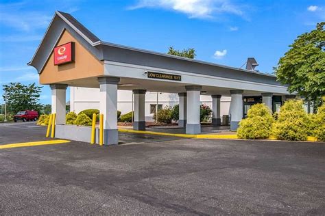 ECONO LODGE INN & SUITES - Updated 2024 Prices & Motel Reviews ...