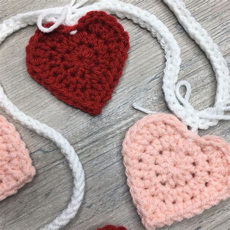 Heart Garland Crochet PATTERN Valentines Day Decorations | Etsy [Video] [Video] in 2021 ...