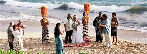 Traditional Hawaiian Wedding | Hawaii Wedding Services