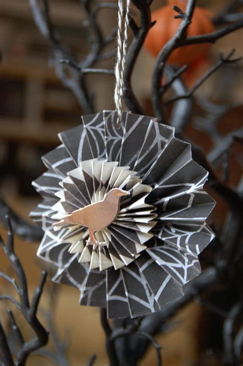 amazing mae: halloween tree ornaments