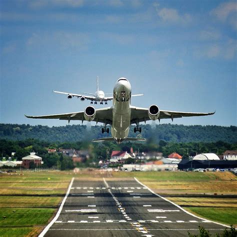 Planes landing and taking off at the Farmbrough airshow : r/pics