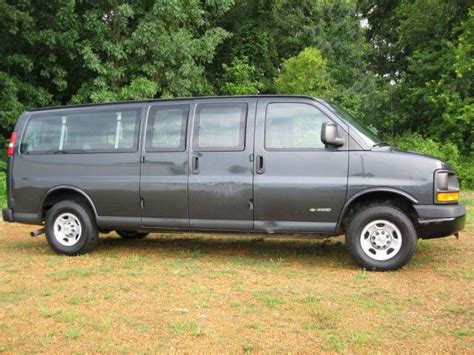 2004 Chevrolet Express 3500 for Sale in Savannah, Tennessee Classified ...