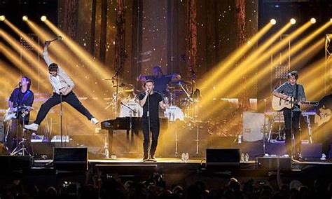 Take That 2015 tour. Superb performance! #takethat | Take that, Howard donald, Mark owen