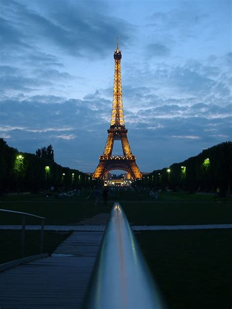 Eiffel-tower in sunset Free Photo Download | FreeImages