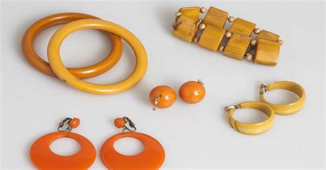 What Is Bakelite Jewelry?