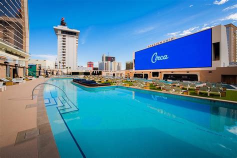 This Las Vegas Casino Resort Has Opened America’s Biggest Pool Amphitheater