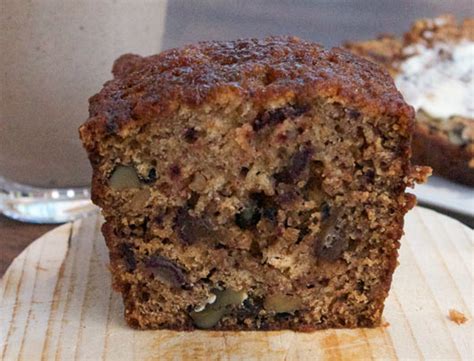 Low-Fat Date Nut Bread Recipe | MrBreakfast.com