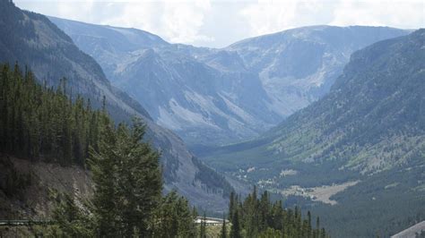 Exploración del "Big Sky Country" y el Yellowstone National Park en Montana | Visit The USA