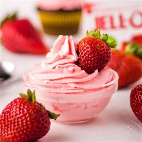 Easy Strawberry Mousse Recipe: 4-ingredient mousse | Kitchen Cents