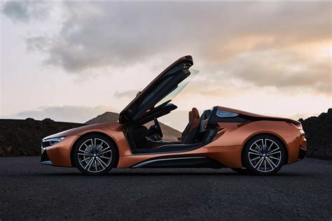 2018 BMW i8 Roadster E-Copper Metallic Doors open - AUTOBICS