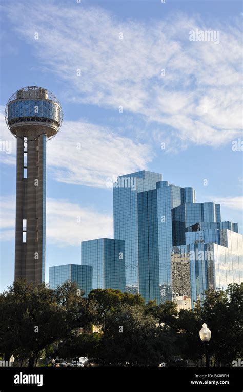 Reunion Tower and Hyatt Regency Hotel, Dallas, Texas, USA Stock Photo - Alamy