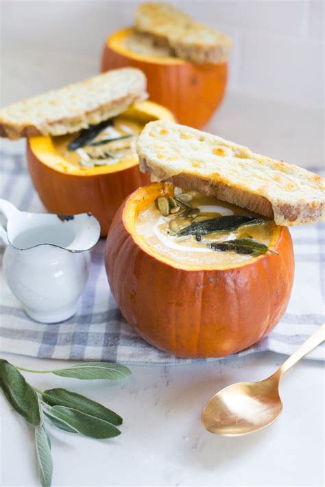 Creamy Pumpkin Soup • Freutcake