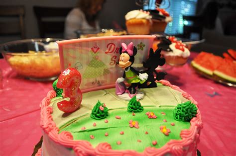 Publix Minnie's Bow-tique Birthday Cake | Minnie mouse cake, Cake, New cake