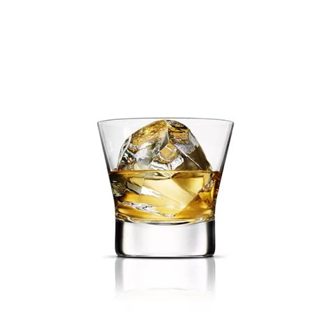 On the Rocks Cocktail Whisky Serve | The House of Suntory®