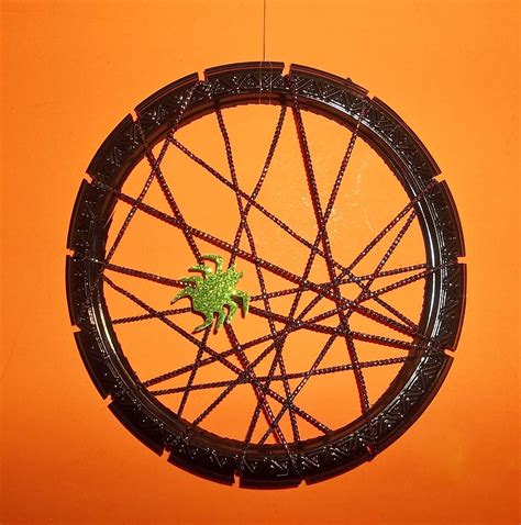 An easy to assemble Spider Web craft that is perfect for young crafters | Spider web craft ...