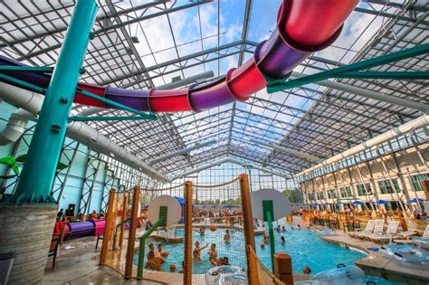 6 Indoor Staycation Destinations Around Michigan | Indoor waterpark ...