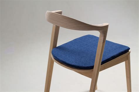 Contour Chair on Behance