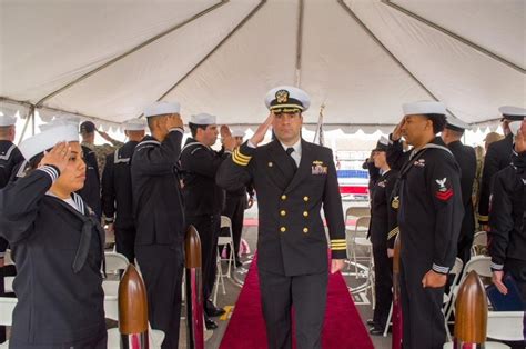 USS Fort Worth (LCS 3) Conducts Change of Command > Naval Surface Force ...