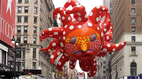 Macy’s Thanksgiving Day Parade: The 17 Most Iconic Floats ...