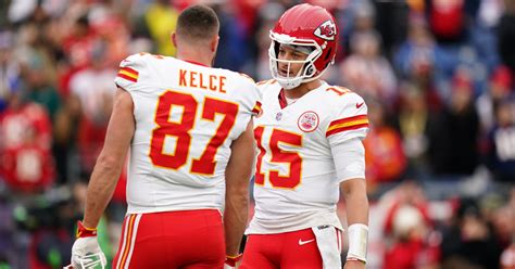 Patrick Mahomes, Travis Kelce break record for most playoff touchdowns between QB-receiver duo - On3