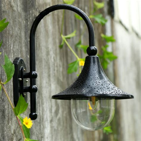 Outdoor European retro creative wall lamp outdoor horn garden villa ...