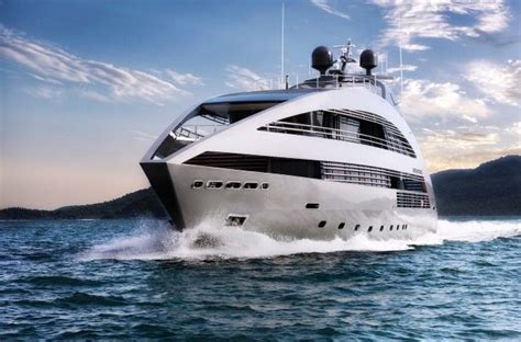 Ocean Emerald Yacht Charter - Rodriguez Yachts Luxury Yacht