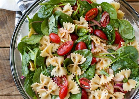 Spinach Pasta Salad - Barefeet in the Kitchen